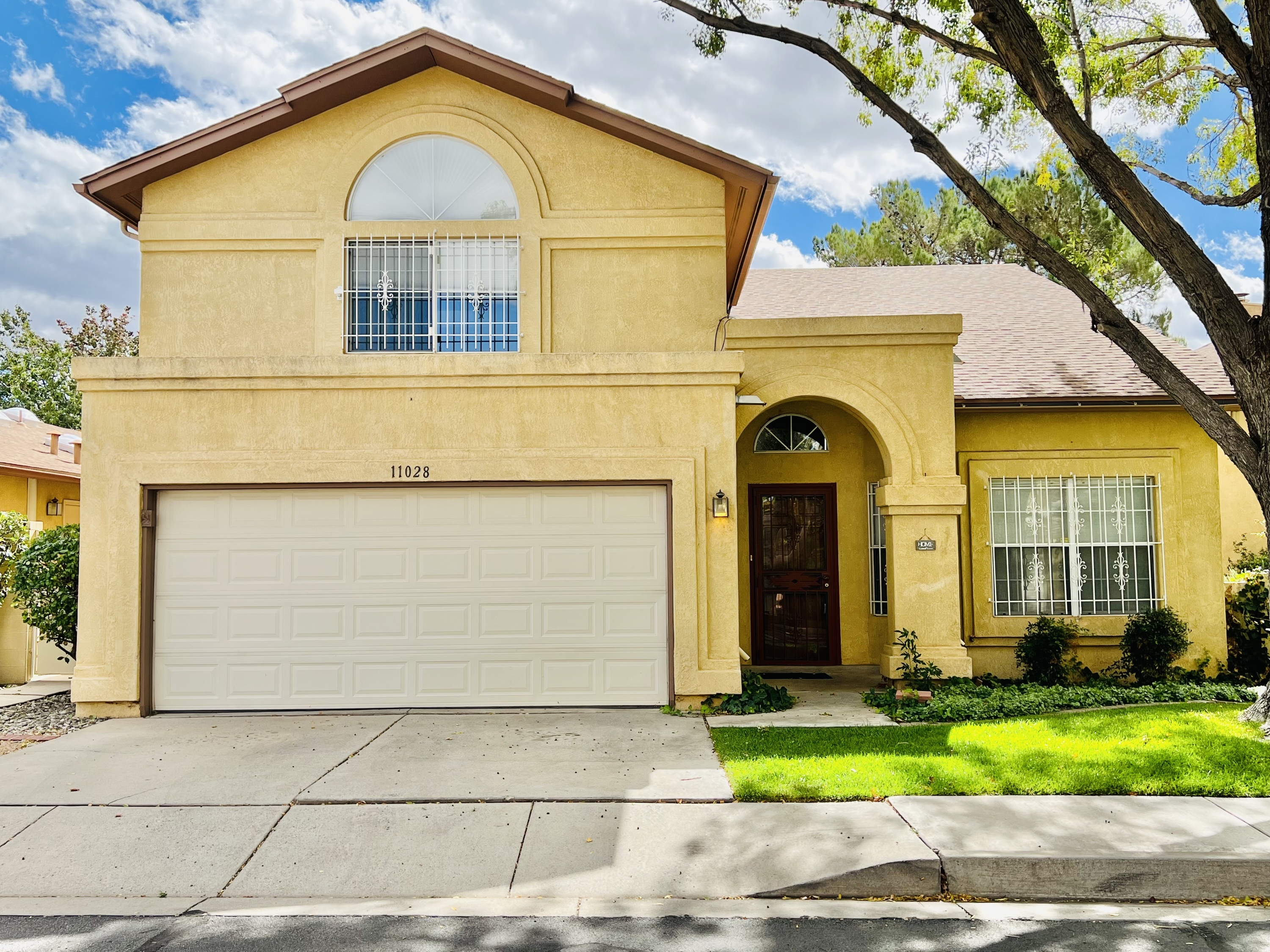 11028 Griffith Park Dr NE