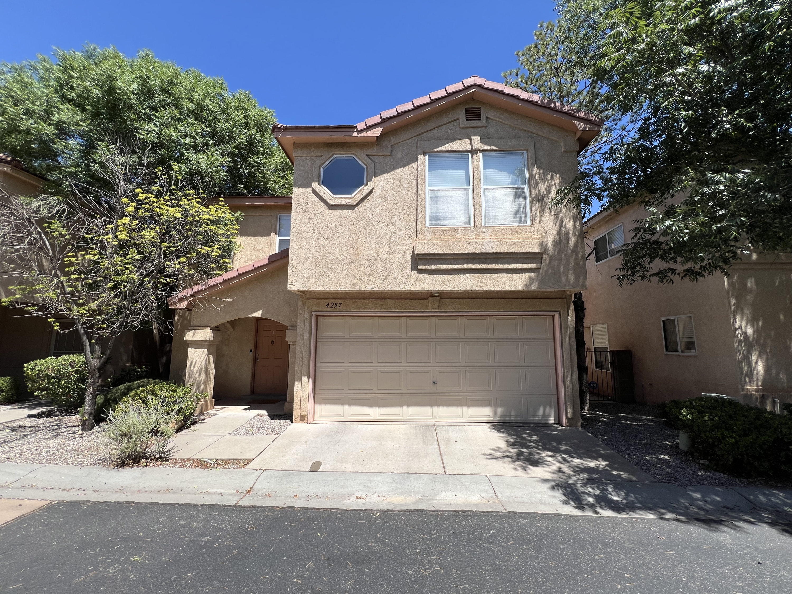 4257 Altura Mesa Ln NE