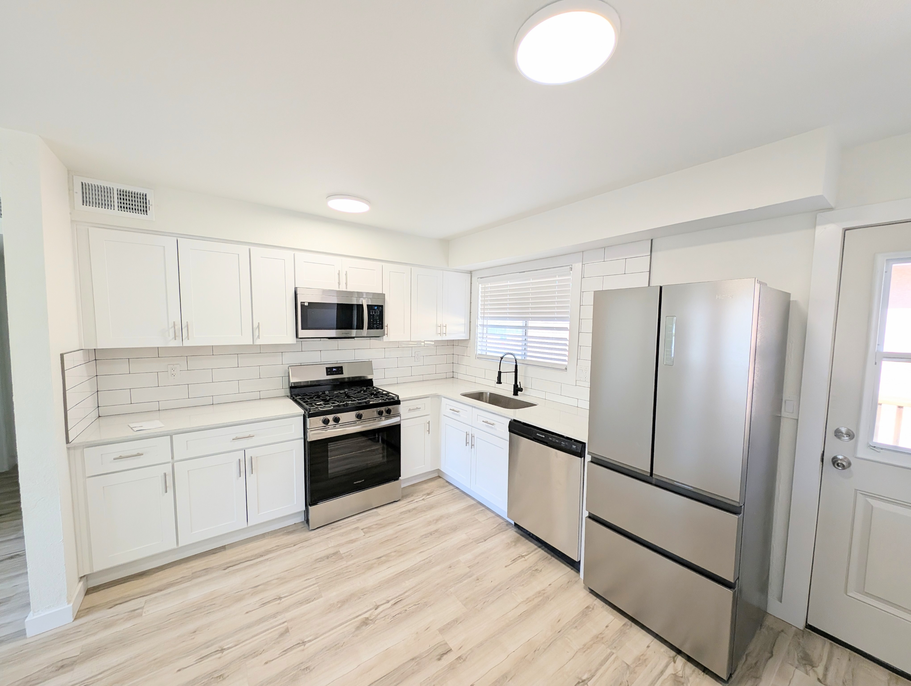3712 Bryn Mawr Dr NE - 2