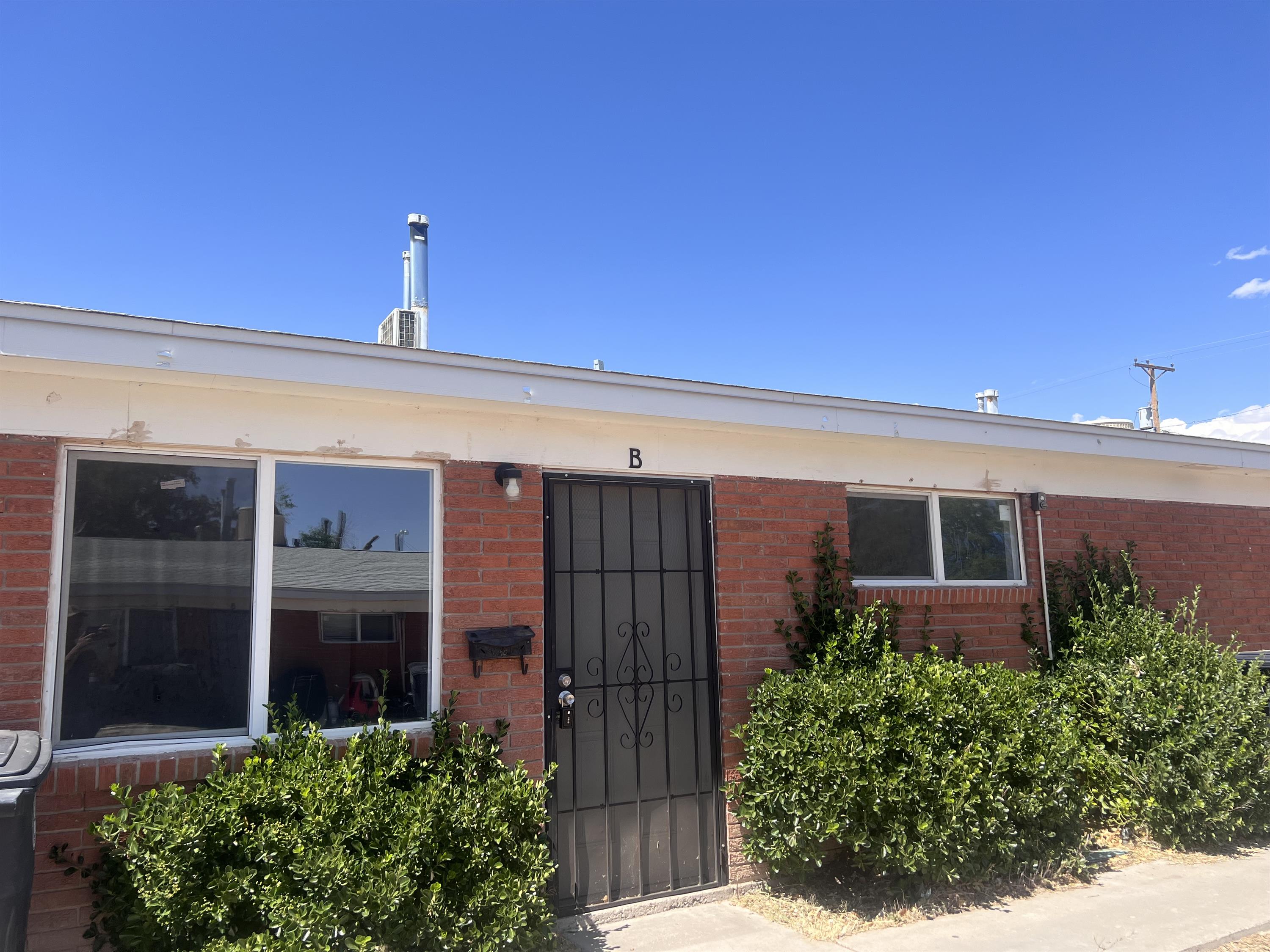 419 Dallas St SE - 2
