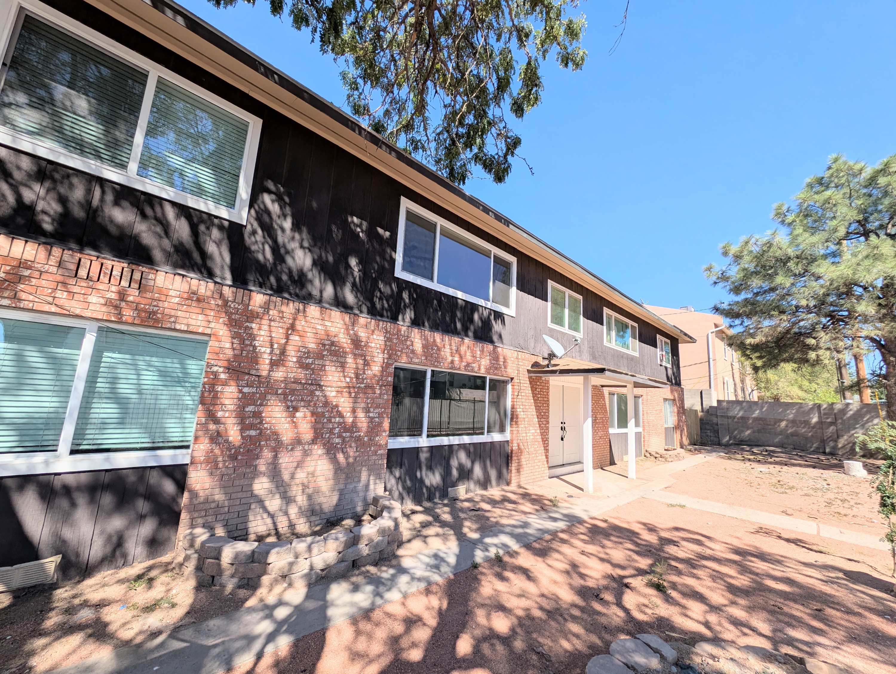3712 Bryn Mawr Dr NE - 3