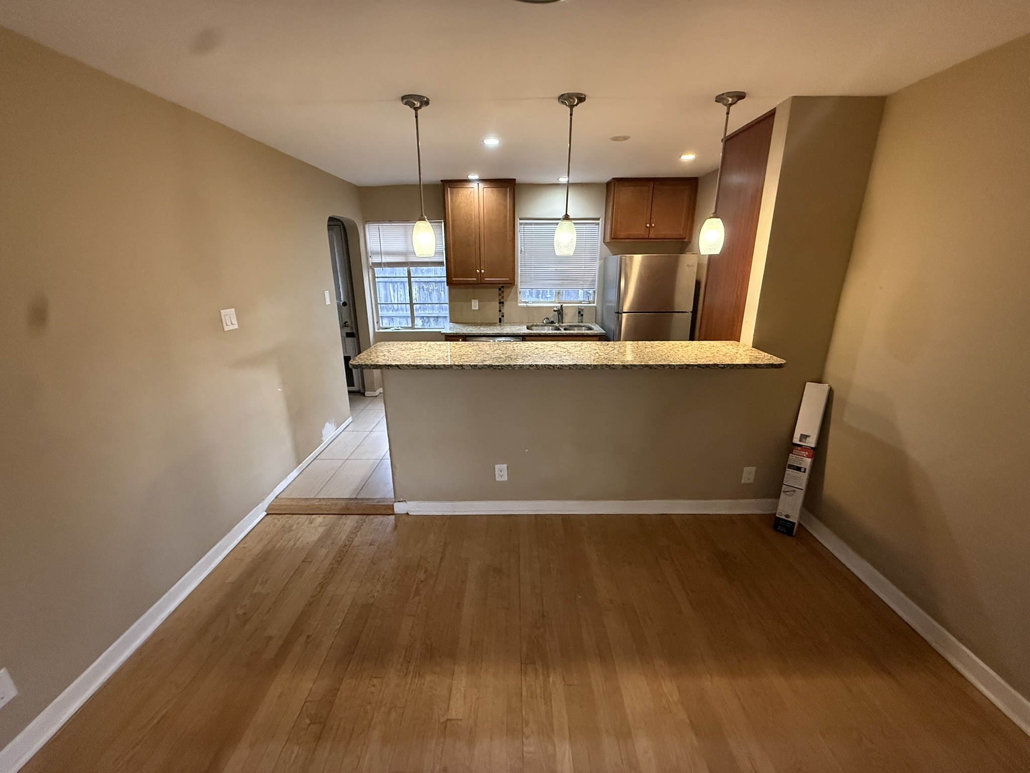 1106 Princeton Dr NE