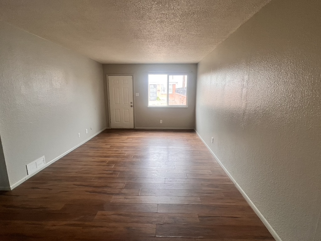 423 Dallas St SE - 3