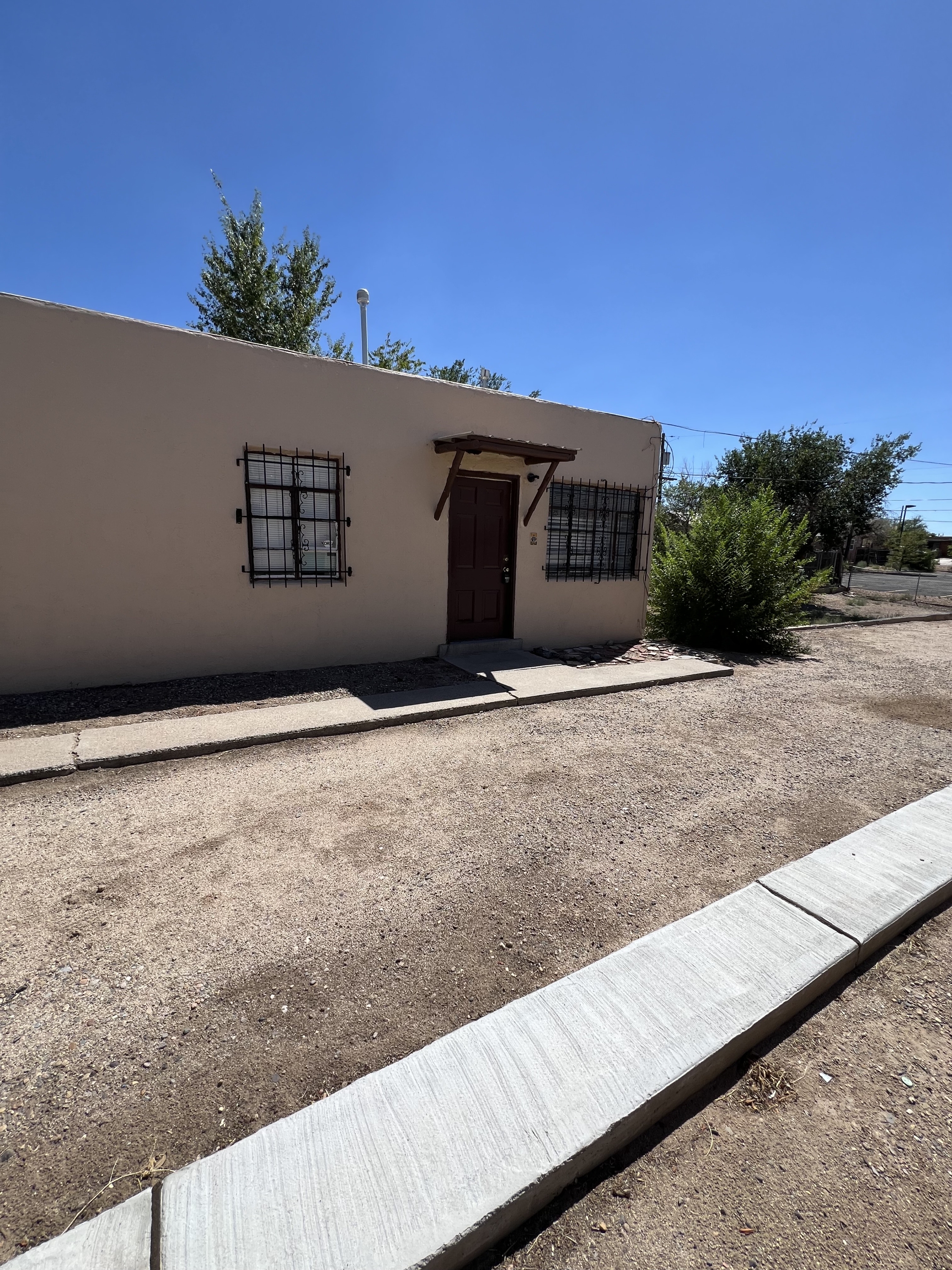 525 Cedar St SE - B