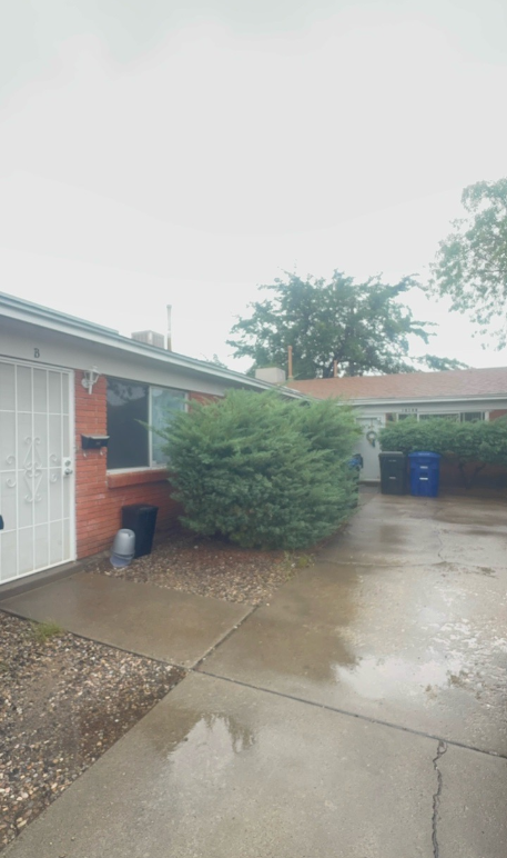 10108 Comanche Rd NE - B